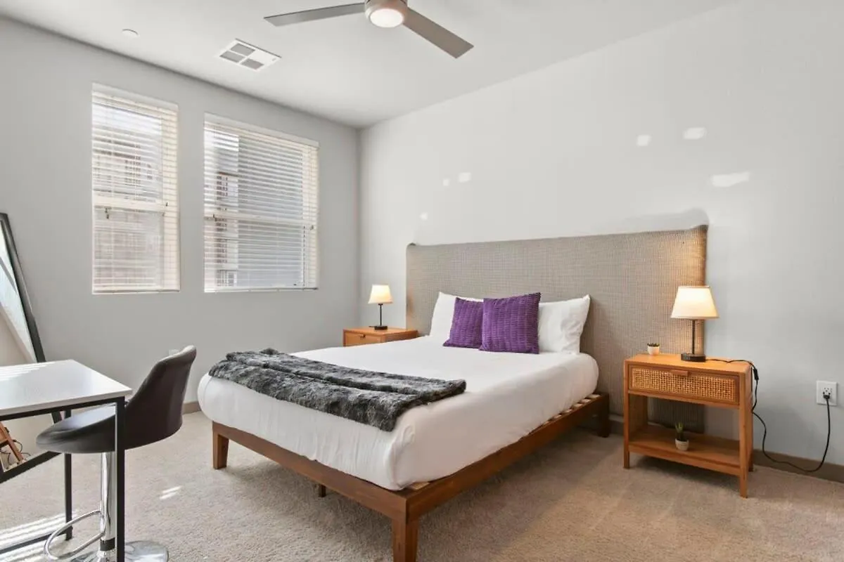 פיניקס 3Br Cozysuites Roro Pool, Pets, Parking 6&12 דירה
