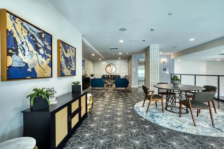 פיניקס 3Br Cozysuites Roro Pool, Pets, Parking 6&12