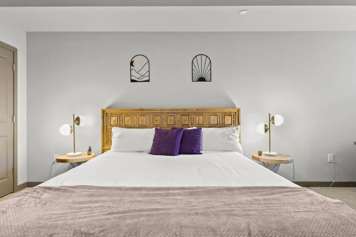 פיניקס 3Br Cozysuites Roro Pool, Pets, Parking 6&12 דירה