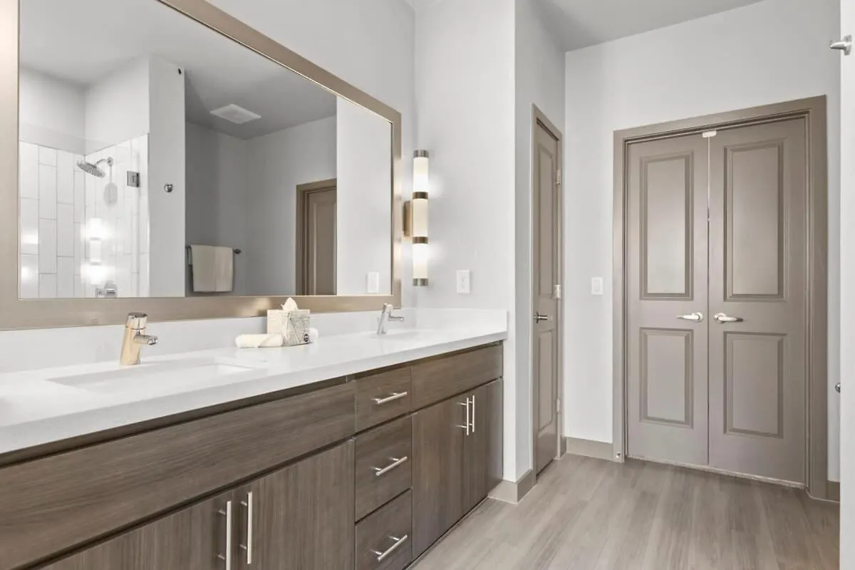 פיניקס 3Br Cozysuites Roro Pool, Pets, Parking 6&12